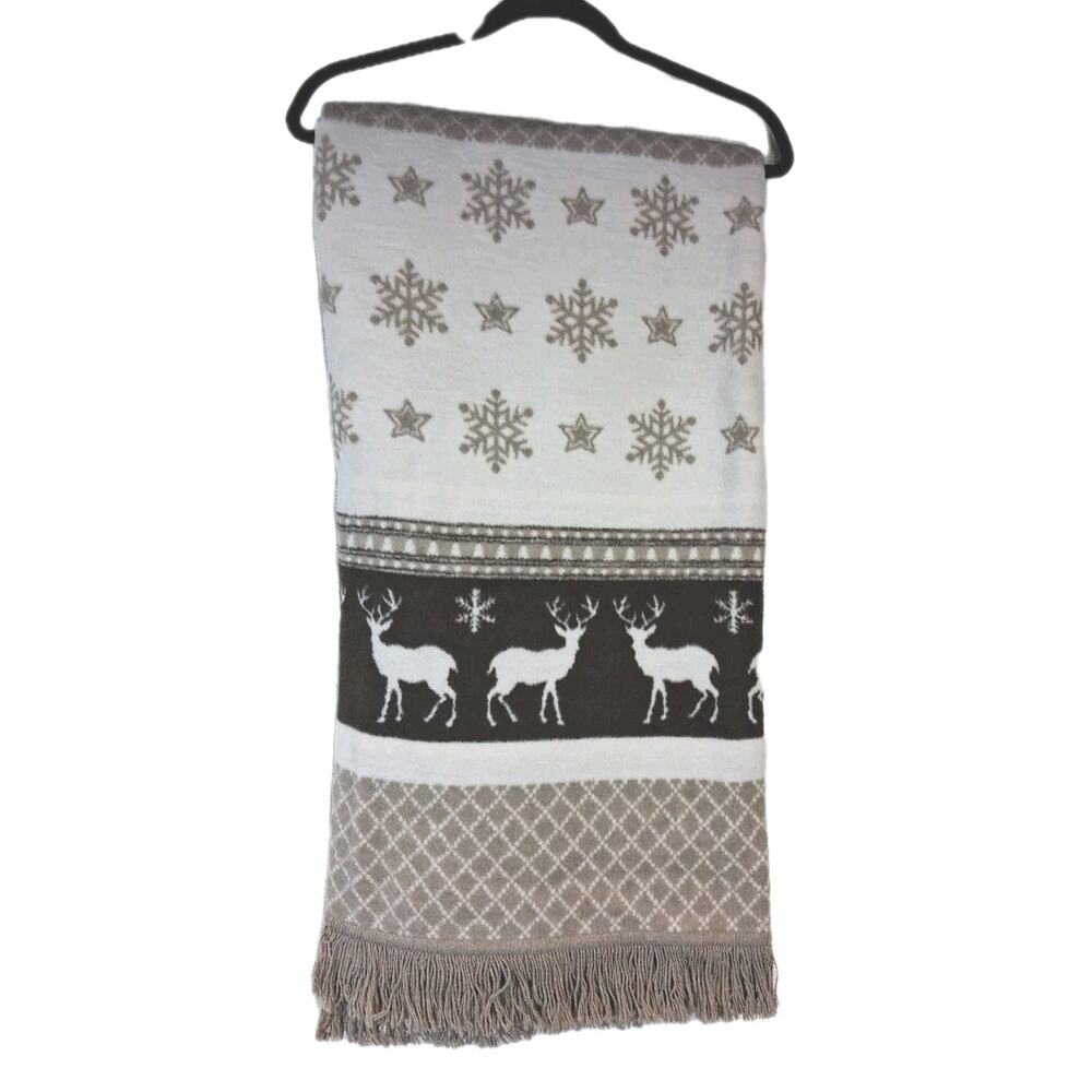 DOCOFIL Reversible Winter Deer Holiday Fringed Throw, 54×68.